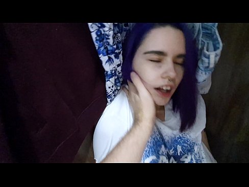 ❤️ Jwenn sè m nan klozèt la epi li te ede l kom ❤️ Sèks nan nou